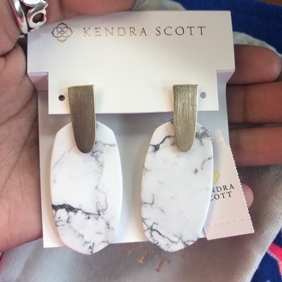 NWT Kendra Scott White Howlite Aragon Earrings - Picture 3 of 4
